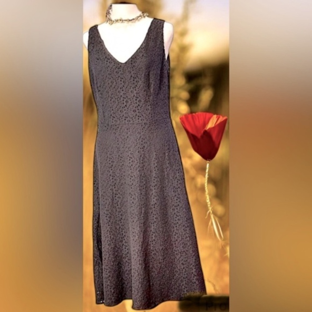 Elegant Chic Eyelet Lace midi dress Sz 12
Formal Cocktail Party Evening A Line